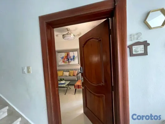 apartamentos - 2do nivel con terraza y parqueos techados en jardines del sur 14