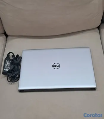 computadoras y laptops - Laptop Dell TOUCH Inspiron 256GB SSD 12GB  i5 2.4  5