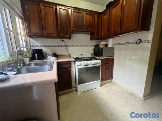 casas - casa de 5 habitaciones con patio y piscina en venta en Altos de Arroyo Hondo III 5