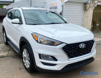 Hyundai Tucson SE 2021 Clean Carfax. 