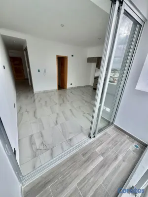apartamentos - vendo nuevo en el millón una habitación 1.5 baños parqueo balcón lokert  3