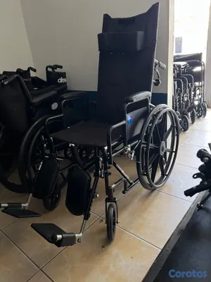 Salud y Equipamiento Médico -  Silla de ruedas reclinable liviana y plegable  3