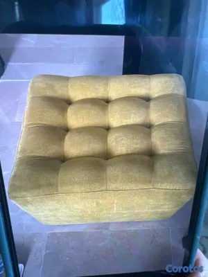 decoración y accesorios - Otoman color amarillo  2