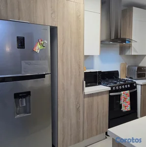Apartamento de 1 hab en Evaristo Morales a 3 esquinas de acropolis 