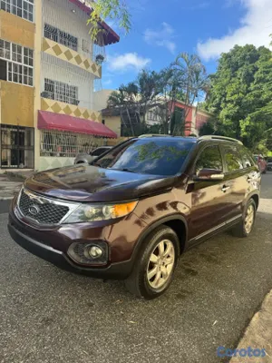 jeepetas y camionetas - Kia Sorento 2012 LX GDI 2.4 Americana 10