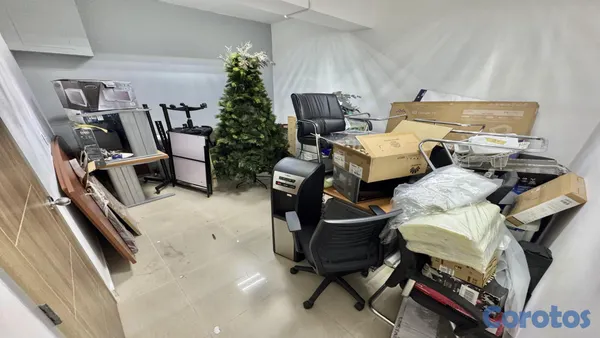 oficinas y locales comerciales - Oficina en Ensanche Quisqueya (Sin Mobiliario) 4