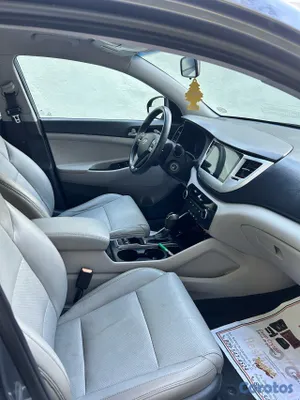 jeepetas y camionetas - Hyundai Tucson SEL AWD 2017
 10