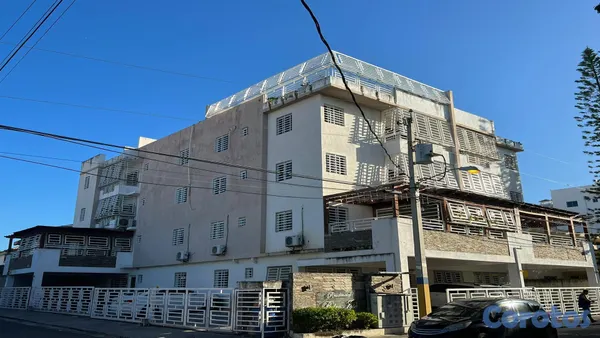 apartamentos - Apartamento Listo  en venta en la Charle de Gaulle con las Américas 3