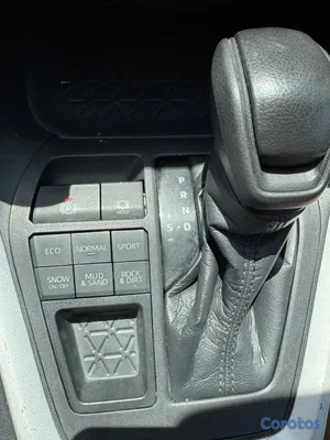 jeepetas y camionetas - TOYOTA RAV4 XLE 4WD 2021. 5