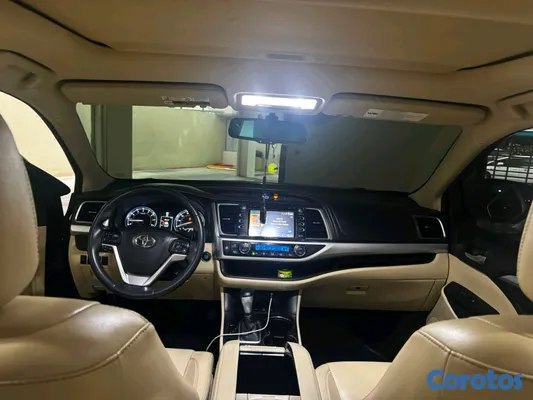 jeepetas y camionetas - Toyota higlander xle 2016 7