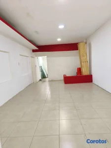 Local en Alquiler 250mt2 en PRIMER NIVEL en La Jul