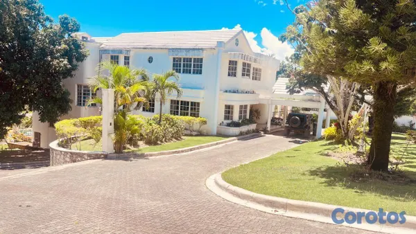 casas - Se vende amplia residencia en Villas Naco  | Santo Domingo Oeste 2