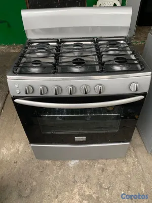 electrodomesticos - estufa Whirlpool 30 pulgadas importada Medio uso buenas condiciones todo funcion 3