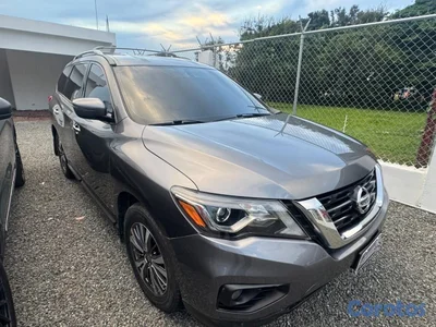 Nissan pathfinder 2020 SV 