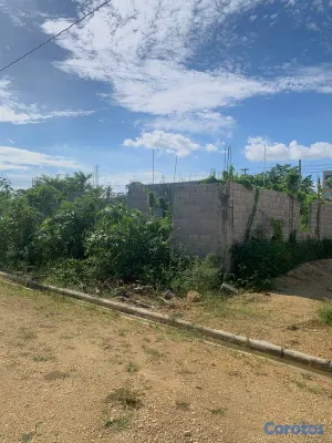 solares y terrenos - 🏗️🔥 ¡SOLAR DE 225 M² CON BLOCKS LEVANTADOS EN VILL 4