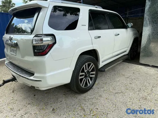 jeepetas y camionetas - Toyota 4runner limited 2016 5