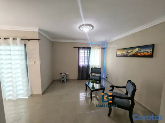 apartamentos - SE VENDE Apartamento con Tres Habitaciones y tres  8