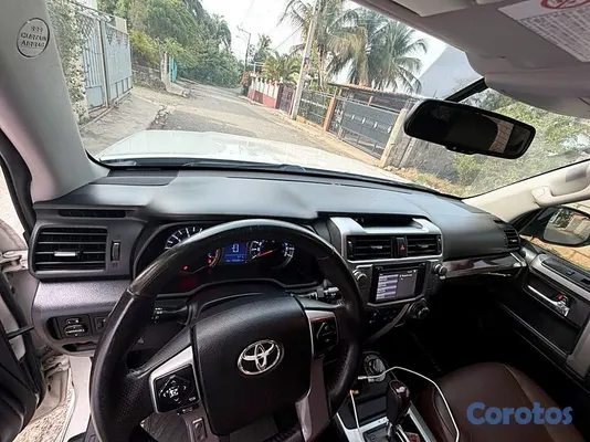 jeepetas y camionetas - 🔥 TOYOTA 4RUNNER LIMITED 2017 4X4 🔥 La SUV que lo  12