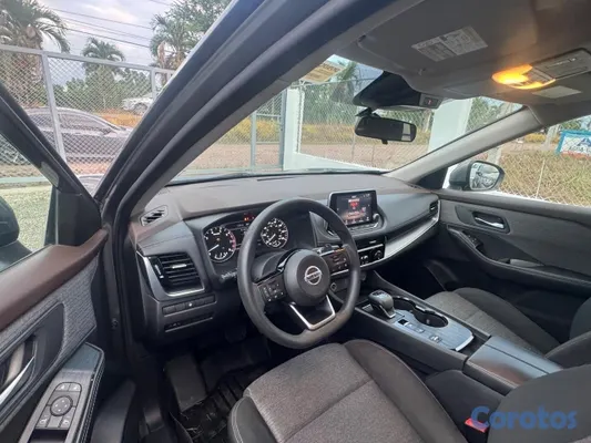 jeepetas y camionetas - Nissan rogue 2021 SV  5