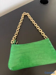 zara cartera verde