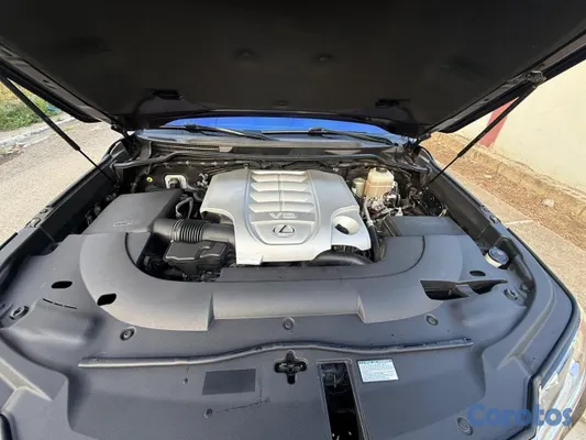jeepetas y camionetas - Lexus LX 570 
2020 9