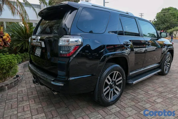 jeepetas y camionetas - Toyota 4runner limited 2014 13