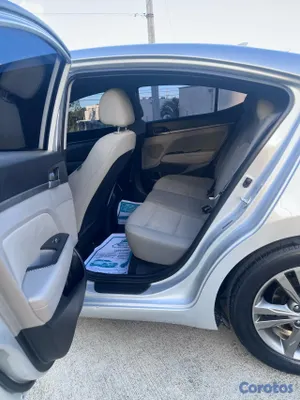 carros -  ¡EN VENTA! HYUNDAI ELANTRA 2017  5