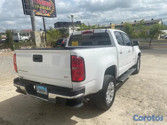jeepetas y camionetas - Chevrolet colorado 2018 americana en excelentes co 3