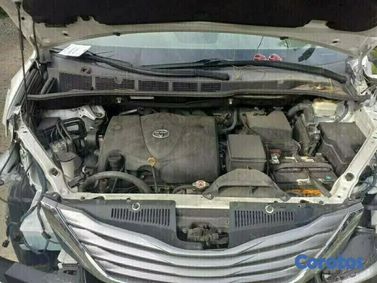 repuestos - VENDO EL MOTOR CON TRANSMISIÓN PARA 2017 TOYOTA SIENNA XLE 3.5L FWD 4