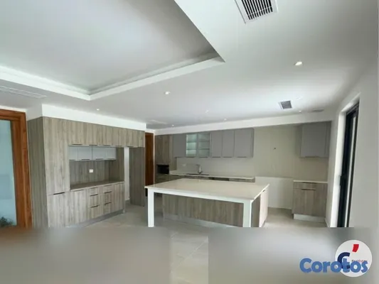 casas - Villa de 4 habitaciones con piscina climatizada en 7