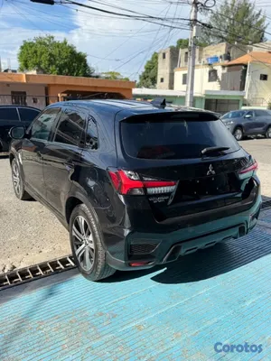 jeepetas y camionetas - Mitsubishi Outlander Sport SE 2023 3
