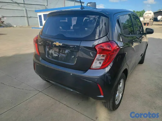carros - chevolet spark 2019 4