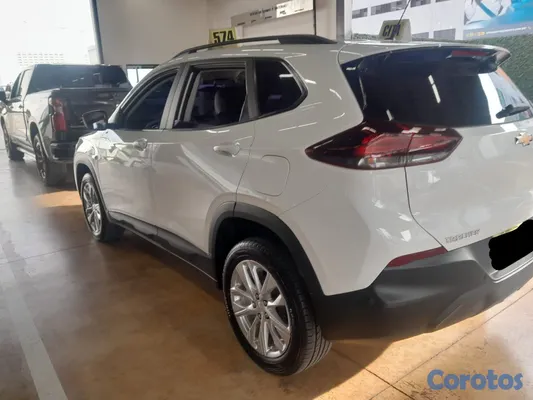 jeepetas y camionetas - 2023 Chevrolet Tracker LT de la Casa  3