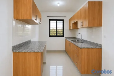 Apartamento en alquiler en Aura Gardens – 4 habita