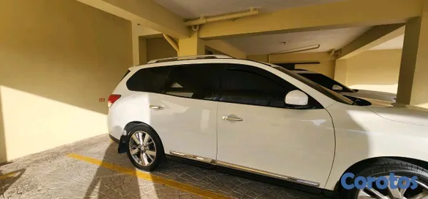 jeepetas y camionetas - Nissan patfinder platinum 2015 7