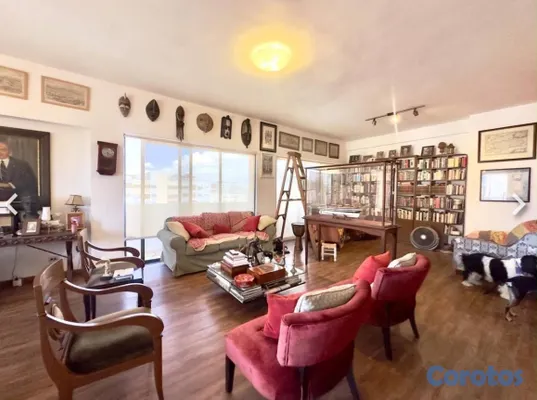 apartamentos - vendo Evaristo Morales PH 4 habitaciones con baño una convertida en estudio 3 pa 7