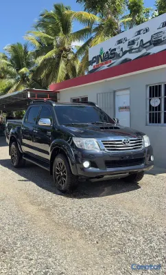jeepetas y camionetas - Toyota Hilux uso como nuevo en buenas condiciones único 2