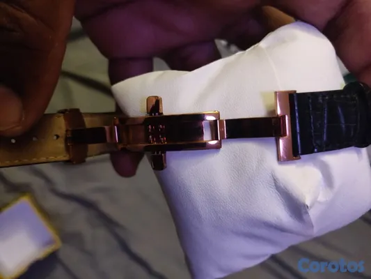joyas, relojes y accesorios - Disponible reloj TUHRLING original para hombre como nuevo 6,500 peso 
 peso  6