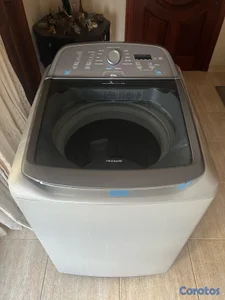 Lavadora Frigidaire 20 kg automática – Excelente estado