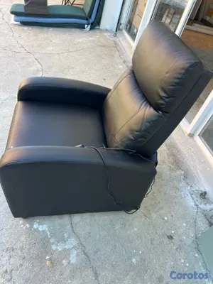 muebles y colchones - Sillon Reclinable Negro en ledel , con masaje  2