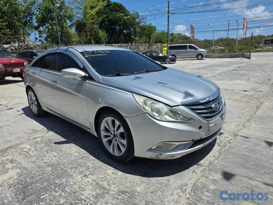 carros - HYUNDAI SONATA Y20 2013 CUIDADO ESTA EN BAVARO 4