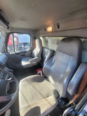 camiones y vehiculos pesados - FREIGHTLINER M2 106 AÑO 2019 13