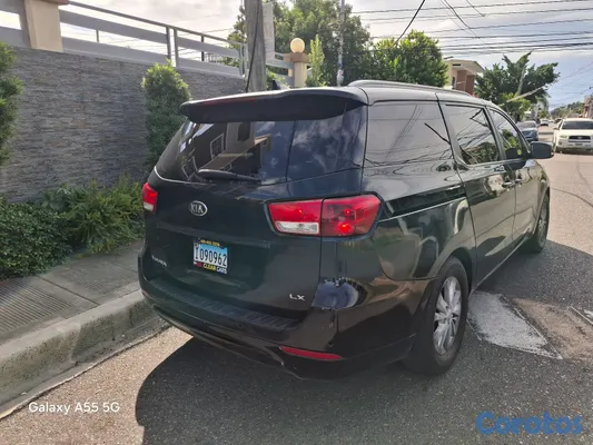 jeepetas y camionetas - Kia Sedona V6 2015  12