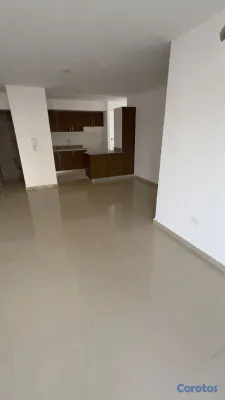 apartamentos - SE ALQUILA O VENDE. APTO MODERNO EN TORRE EN SAN I 11
