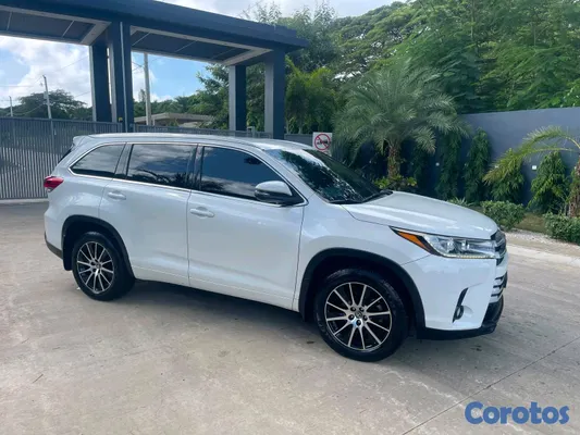 jeepetas y camionetas - Toyota higlander xle 2019 13