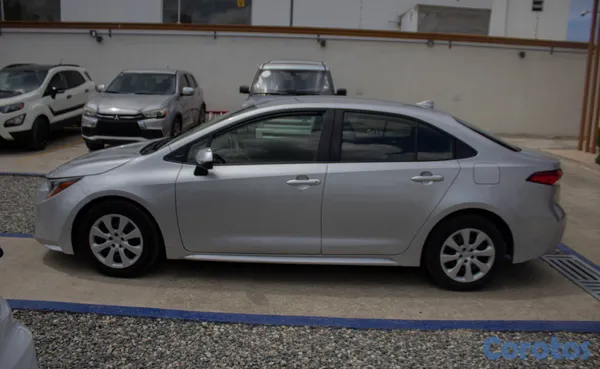 carros - TOYOTA COROLLA LE 2020 4