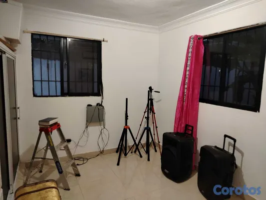 casas - CASA RENTA EN SANTO DOMINGO ESTE RES. LUZ MARIA 6