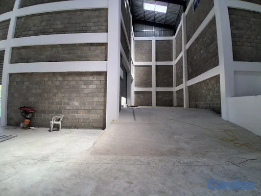 otros inmuebles - Alquilo Nave 705  mts  km 13  Aut. Duarte 10