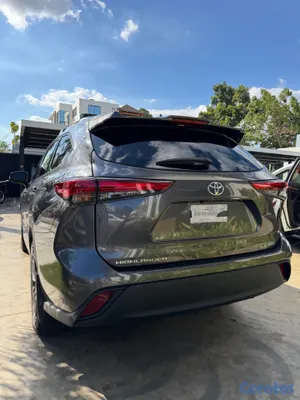 jeepetas y camionetas - TOYOTA HIGHLANDER XLE 2021 9