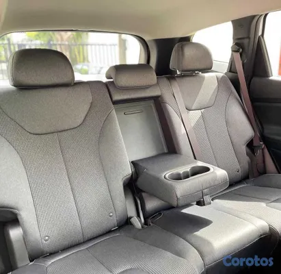 jeepetas y camionetas - Hyundai Santa Fe SE blanca año 2021 - muy buenas c 9